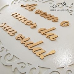 Placa "Aí vem o amor da sua vida!"