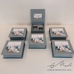 Caixa Letícia & Augusto - 15 x 15 x 5 - Cinza Milano - Ateliê Mimos da Ana