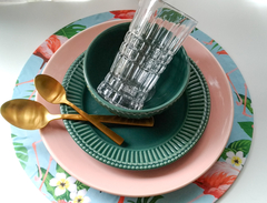 Sousplat em mdf com capa de tecido flamingo - Mais Vida e Decor