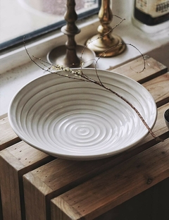 Tigela Bowl Saladeira Média Branca em Cerâmica Espiral na internet
