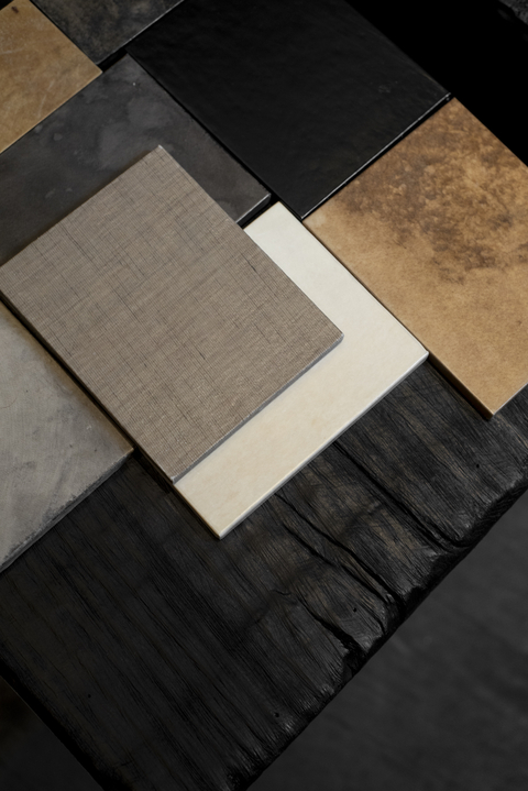 Muestras de terminaciones de mobiliario.