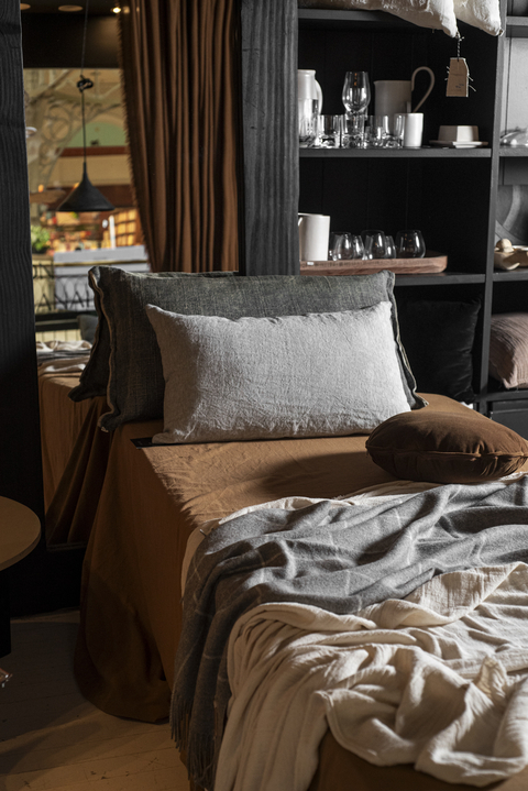 Cuarto III • tierra