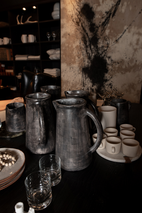 Jarra cono grande jaspeada