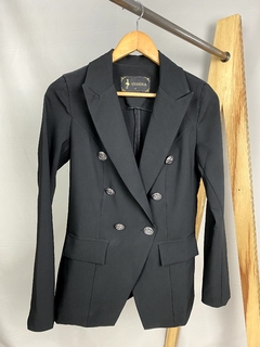 Blazer Alfaiataria com botões na internet