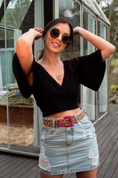 Cropped canelado manga flare