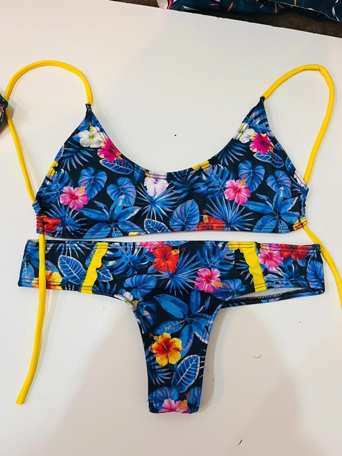 MUNKINI FLOWERS con TOP