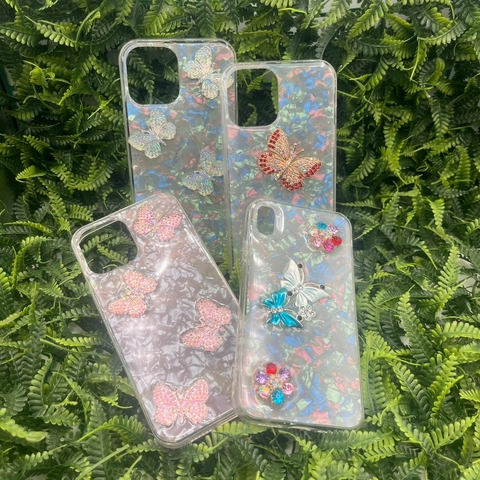 Capinha para iPhone efeito marmore com borboleta