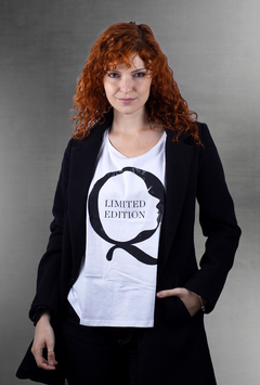Remera negra Limited Edition en internet