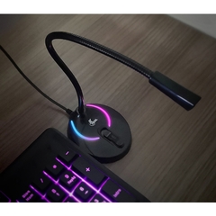 MICRÒFONO XTECH GLISSER GAMING CLUZ USB RGB (XTS-680) --A PEDIDO - comprar online