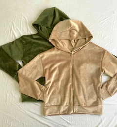 CAMPERA C/CAPUCHA *PLUSH JERSEY* en internet