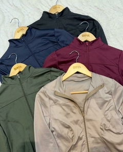 CAMPERA ORIFICIO PULGAR *MICROFIBRA SOFT* - comprar online