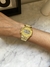Reloj vintage de metal redondo en internet