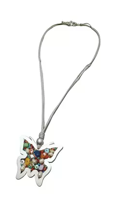 Collar mariposa en internet
