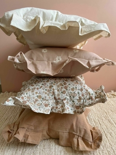 Almohadon con volados estampado