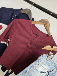 Remera Botones - comprar online