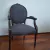 (MGC) Silla estlio Frances tapizada en lino / 57 × 54 × 94
