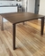 (MG) Mesa de comedor madera enchapada petribi lustre nogal de Zagliari / 135 x 135 x 76