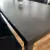 (MW) Juego comedor de La Compañia meda c tapa patina cementicia y base metálica 6 sillas tapizadas en Lino negro / 2x1x75 sillas 54x45x48x1 en internet