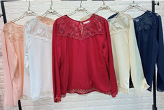 Blusa Crepe Tule No Peito Manga Longa - BIDU SHOP