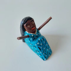 Escultura menina sentada - Aldemir Elias, Mito Artesão - comprar online