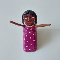 Escultura menina sentada - Aldemir Elias, Mito Artesão
