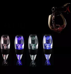Decantador Oxigenador Aireador De Vinos sist. Venturi con led. - Carlos Barroca
