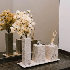 Flor Bougainville preservada branca* - comprar online