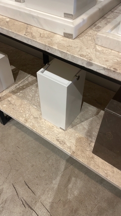 Lixeira Basculante - Silestone Branco - 20x20x30