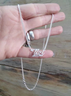 Cadena con nombre calado