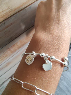 Pulsera amores con inicial en oro en internet