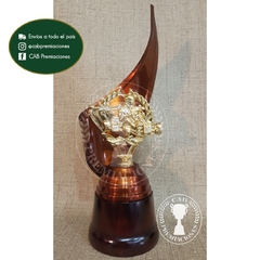 Trofeo metálico c/ figura karting plás. BM - Envolvente -