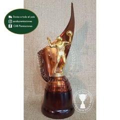 Trofeo metálico c/ figura voley alto plás. BM - Envolvente -