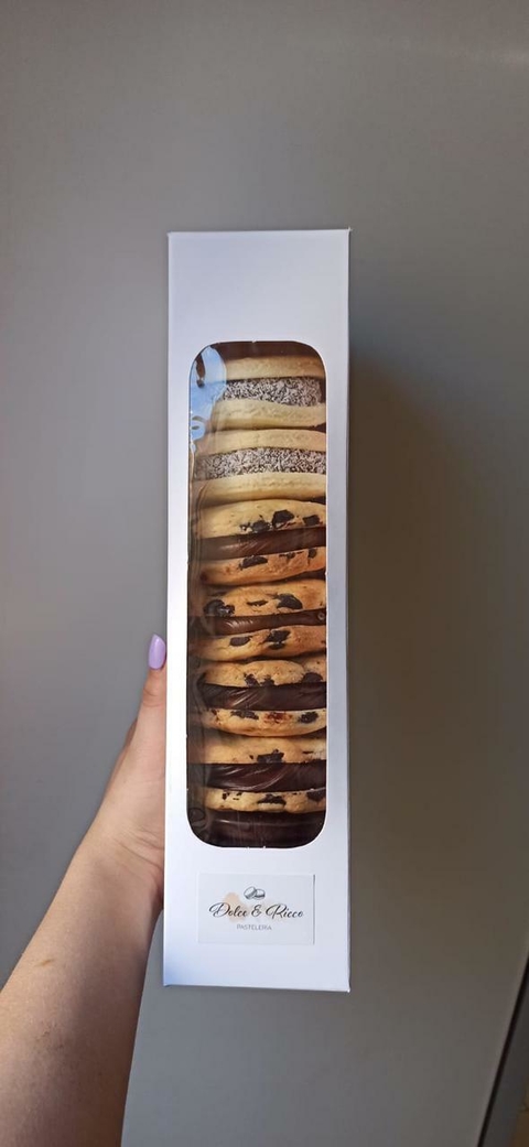 Caja larga con visor (33x8x8 cm )