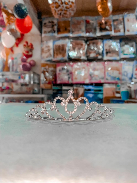 Tiara corona