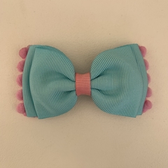 Laços com pompom