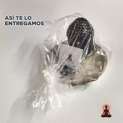 Porta Sahumerio Monje En Yeso Con Vela Color Negro Cabeza De Monje en internet