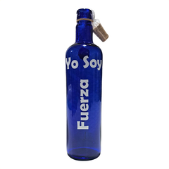 Imagen de Botella de vidrio azul con sticker - "Yo soy"
