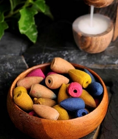Conitos Aromaticos Tipo Sahumerios Para Cascada De Humo X 1000u - tienda online