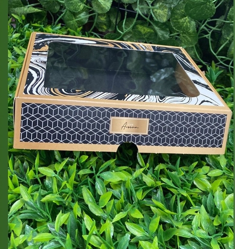CAIXA PARA 20 DOCES COM VISOR LINHA ONIX - 10