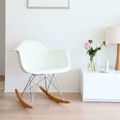 SILLA EAMES ROCKING en internet