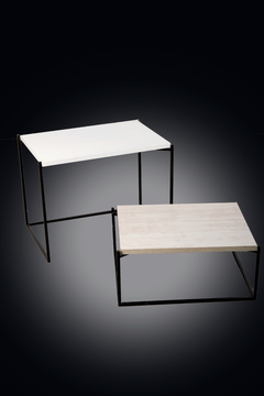 Mesitas de madera y hierro