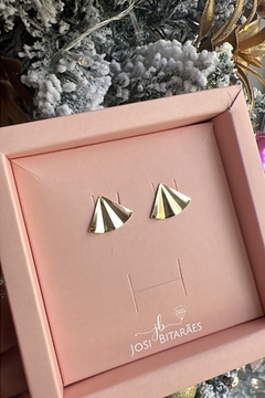 Brinco leque banhado em ouro 18k