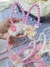 TIARA ORELHINHA PEROLAS ROSA
