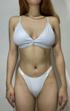 LESS Nude en internet