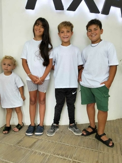 Remera Básica Kids - Axa