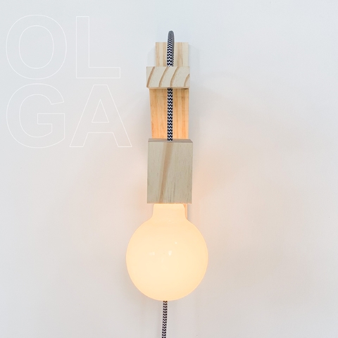 Luminária de madeira para parede com fio listrado revestido de tecido, soquete embutido, graveto design