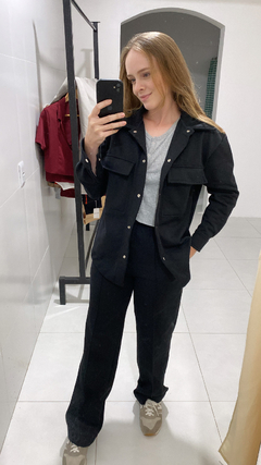 Calça wide leg em moletom peluciado na internet