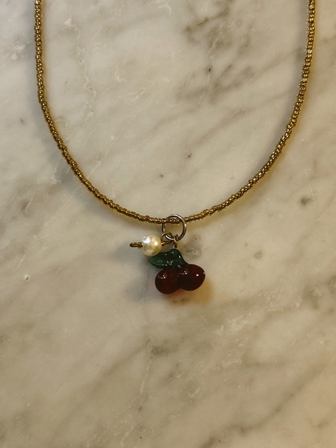 Collar con dije de Cereza - comprar online