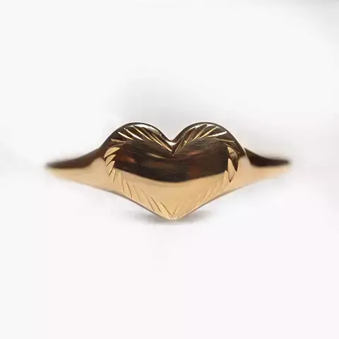 ANEL CORAÇÃO TEXTURA LATERAL