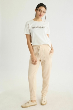 REMERA BRAND (41308)